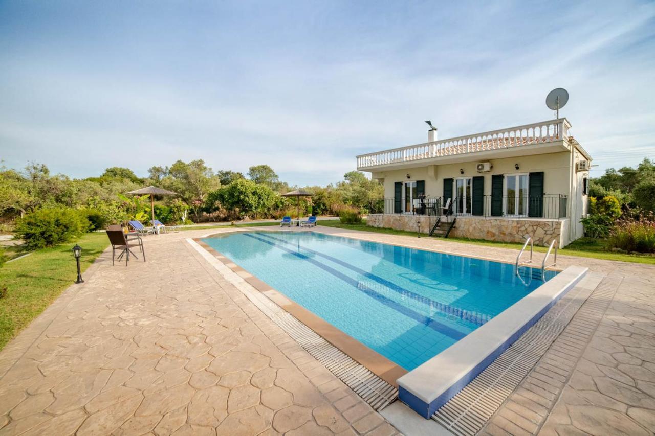 Villa Adonis Halikounas 外观 照片