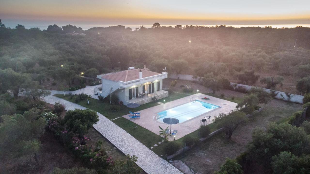 Villa Adonis Halikounas 外观 照片