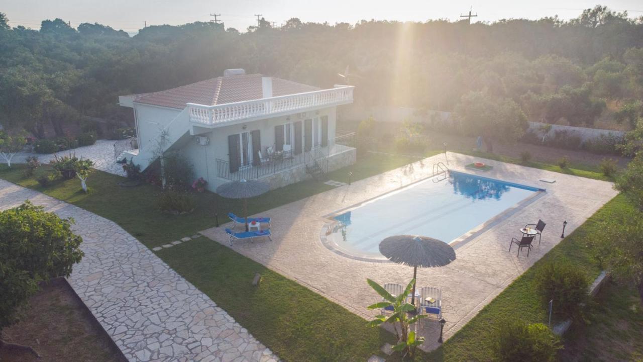 Villa Adonis Halikounas 外观 照片