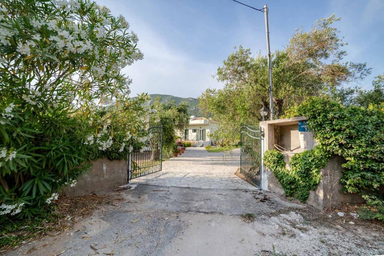Villa Adonis Halikounas 外观 照片