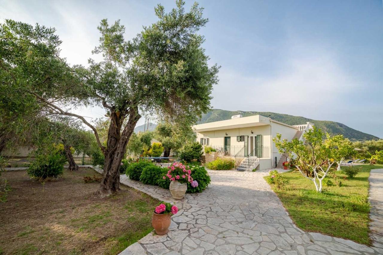 Villa Adonis Halikounas 外观 照片